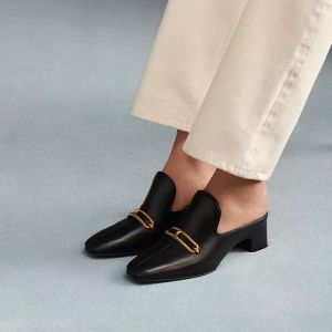 Hermes Diane Heeled Mules Women Calfskin with Roulis Buckle In Black