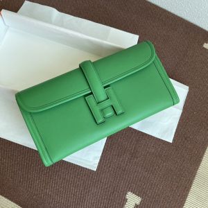 Hermes Jige Elan Clutch Swift Leather In Green