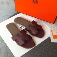 Hermes Oran Slides Women Grain Calfskin In Burgundy